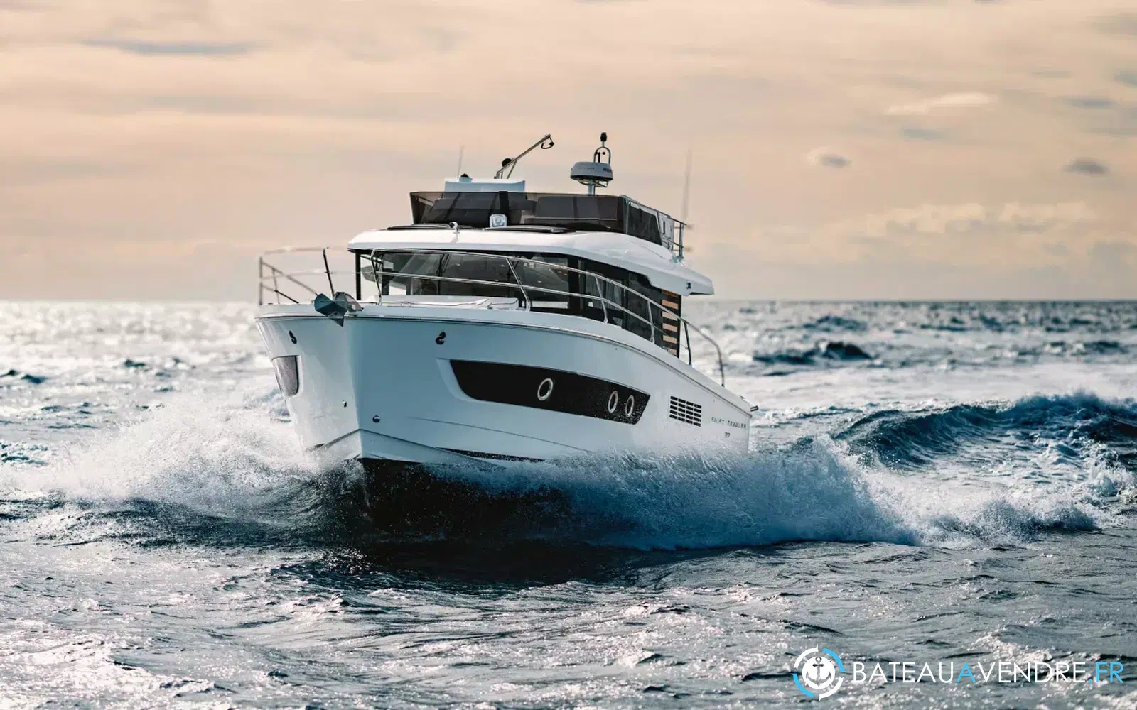 slider 0 Beneteau Swift Trawler 37 Fly