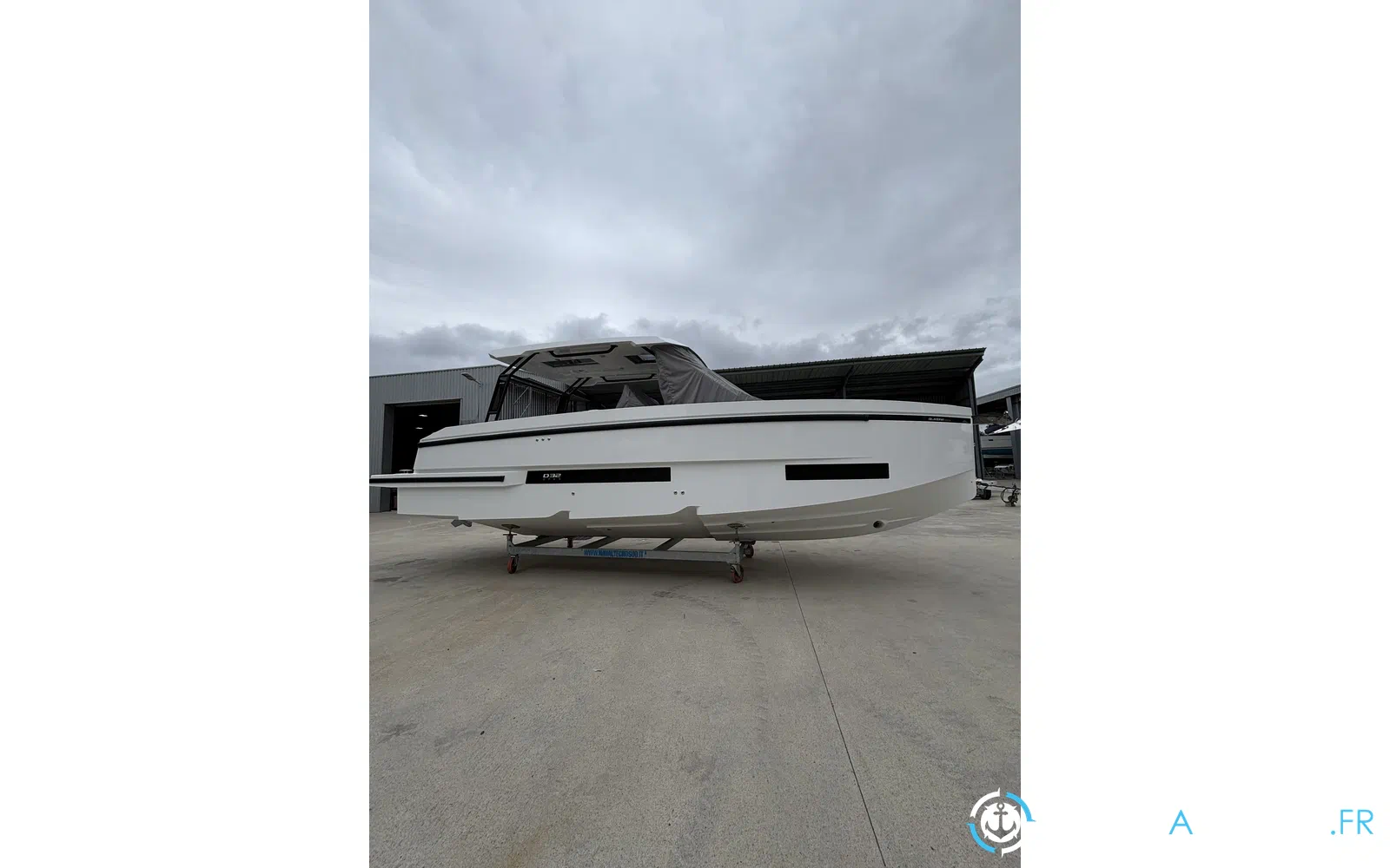 slider 0 De Antonio Yachts D32
