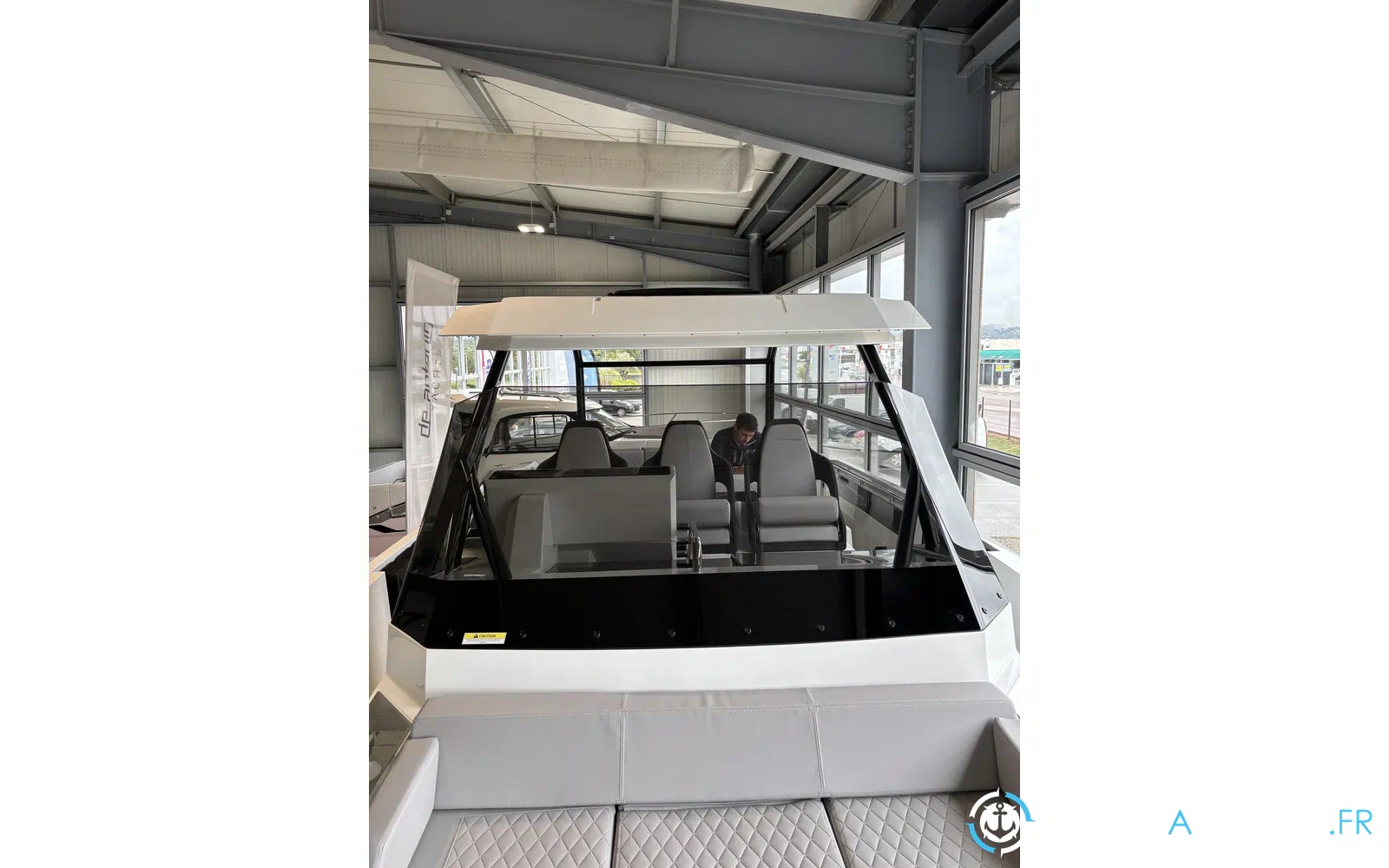 slider 11 De Antonio Yachts D32
