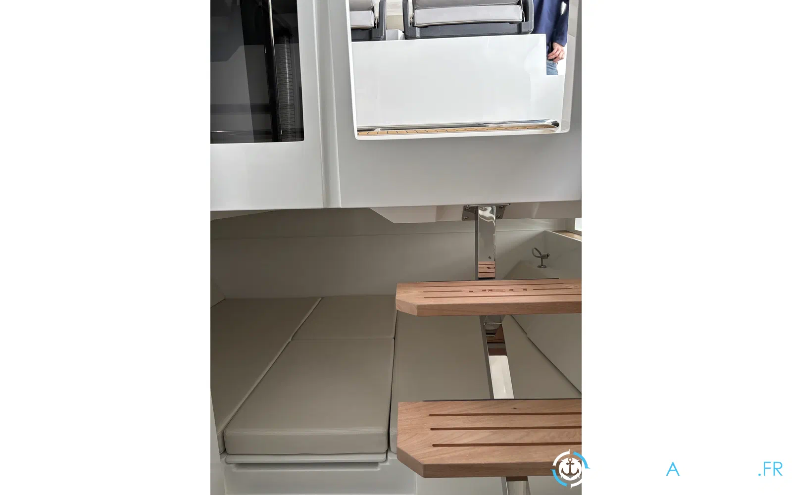 slider 16 De Antonio Yachts D32