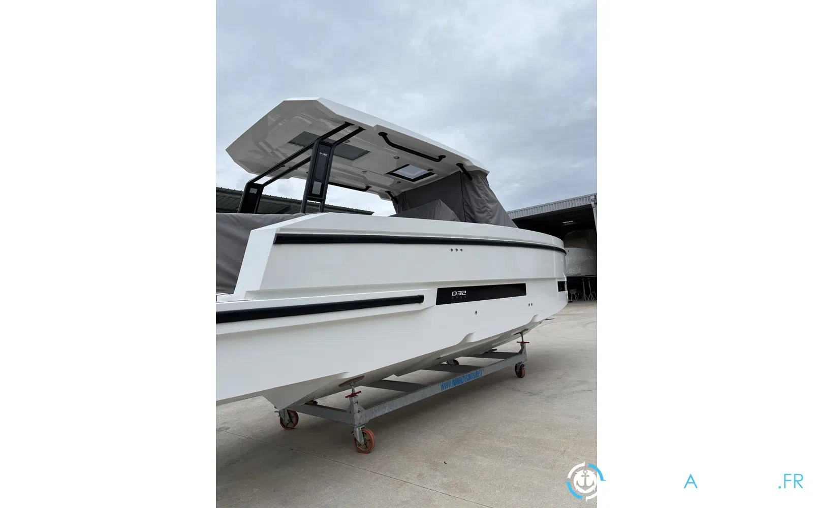 slider 1 De Antonio Yachts D32