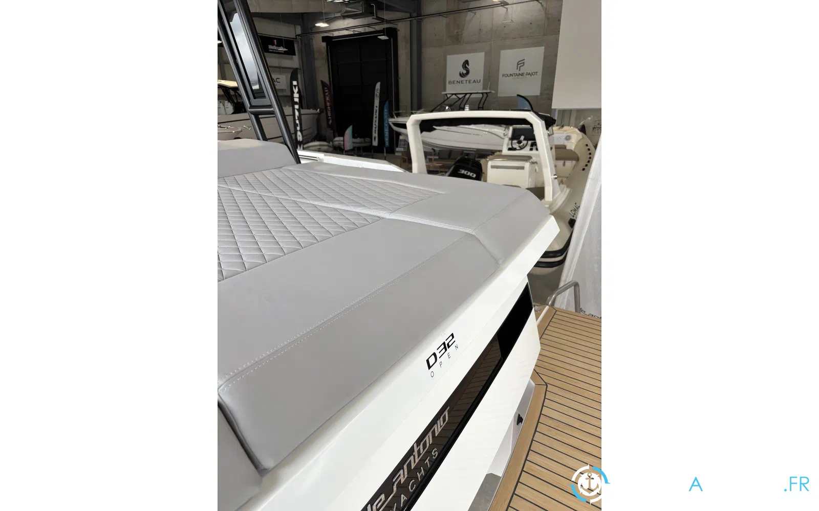 slider 20 De Antonio Yachts D32