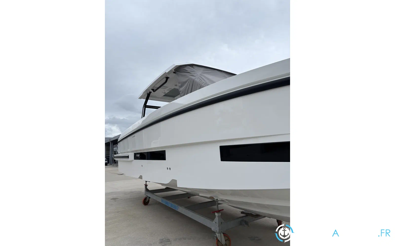 slider 8 De Antonio Yachts D32