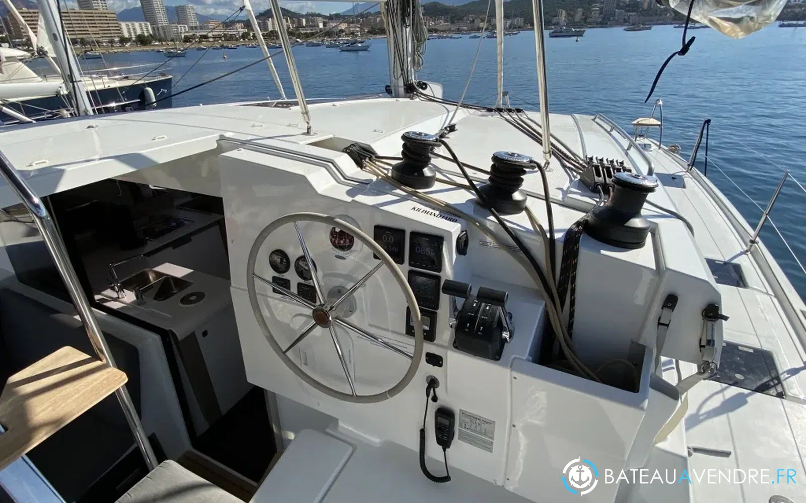 slider 14 Fountaine Pajot Isla 40