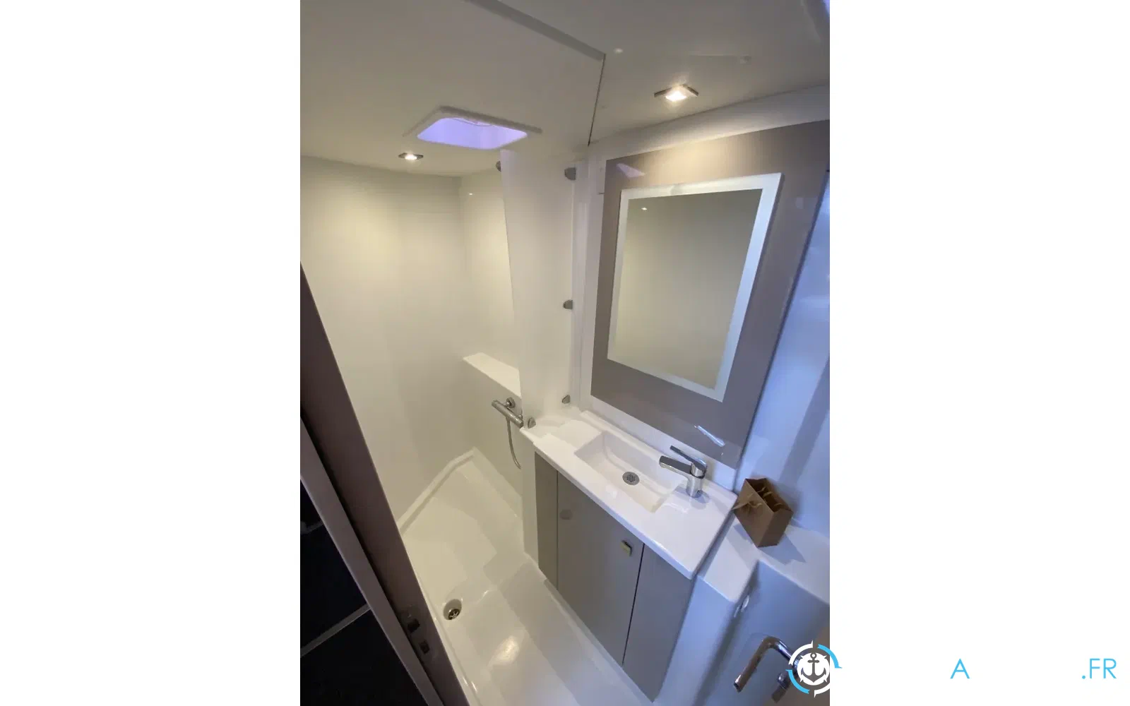 slider 18 Fountaine Pajot Isla 40