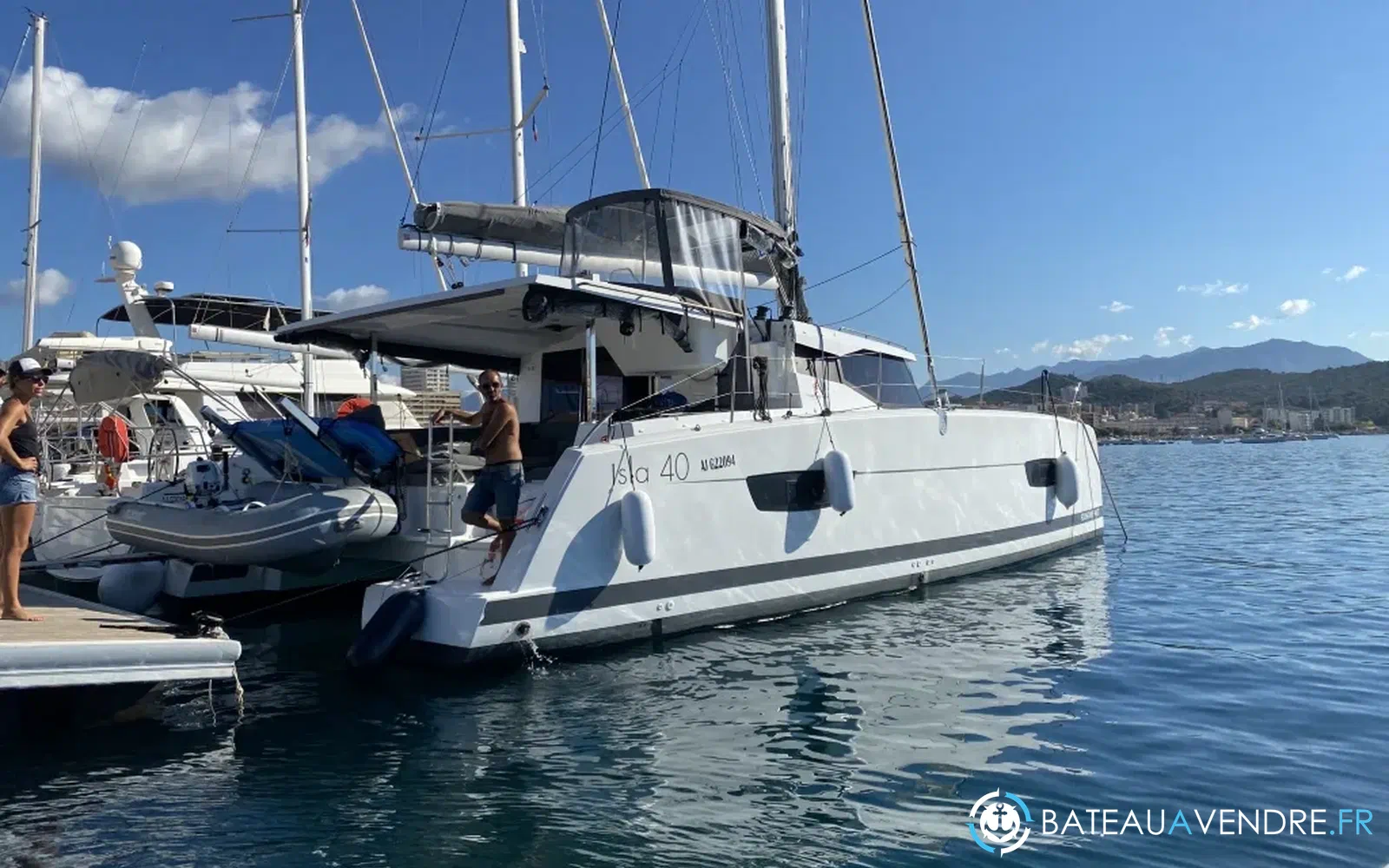slider 8 Fountaine Pajot Isla 40