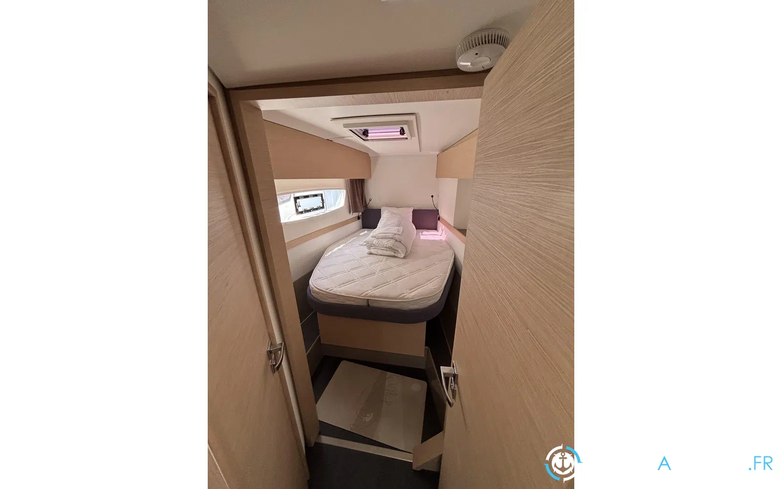 slider 5 Fountaine Pajot Astrea 42