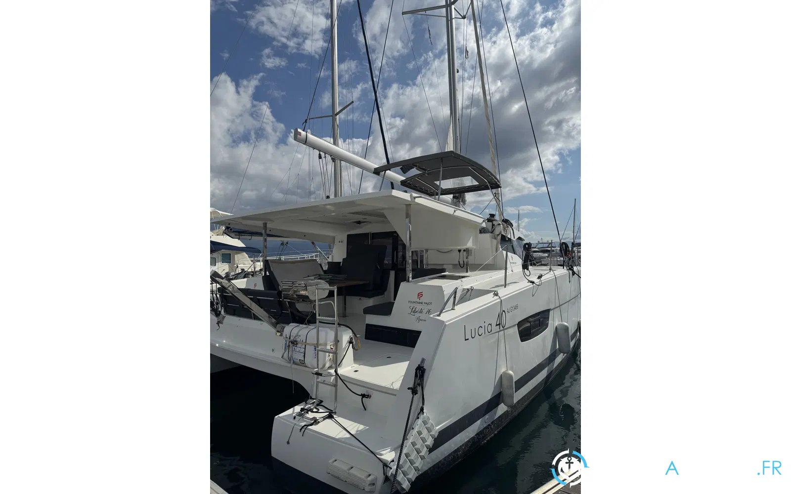 slider 0 Fountaine Pajot Lucia 40