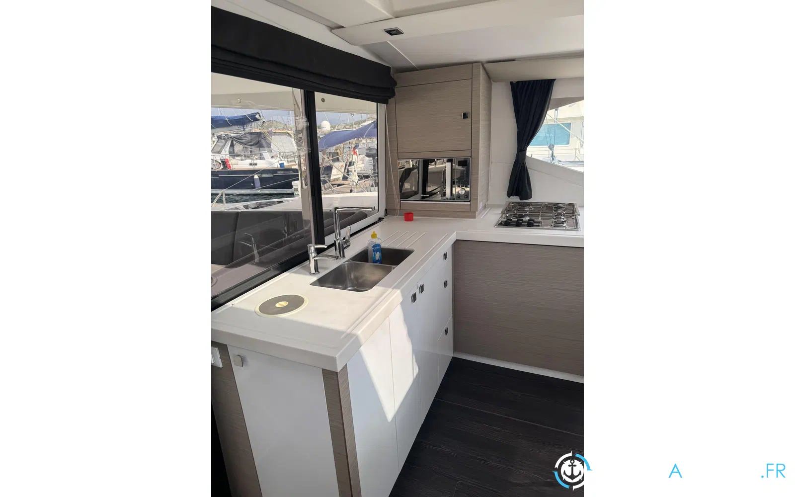 slider 11 Fountaine Pajot Lucia 40