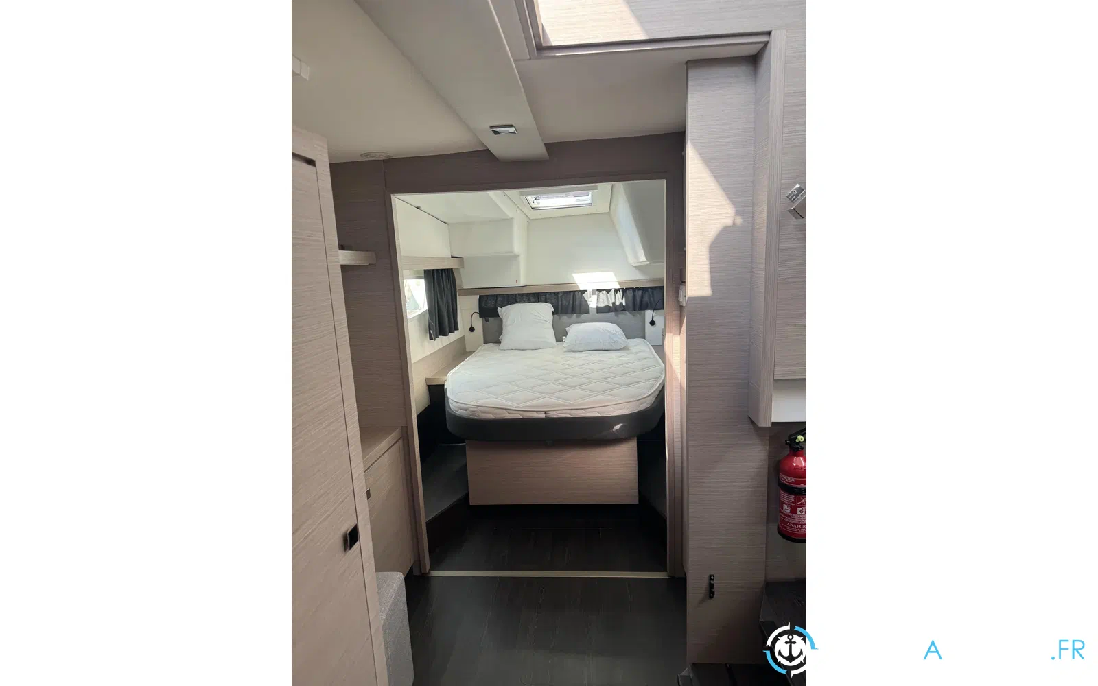 slider 12 Fountaine Pajot Lucia 40