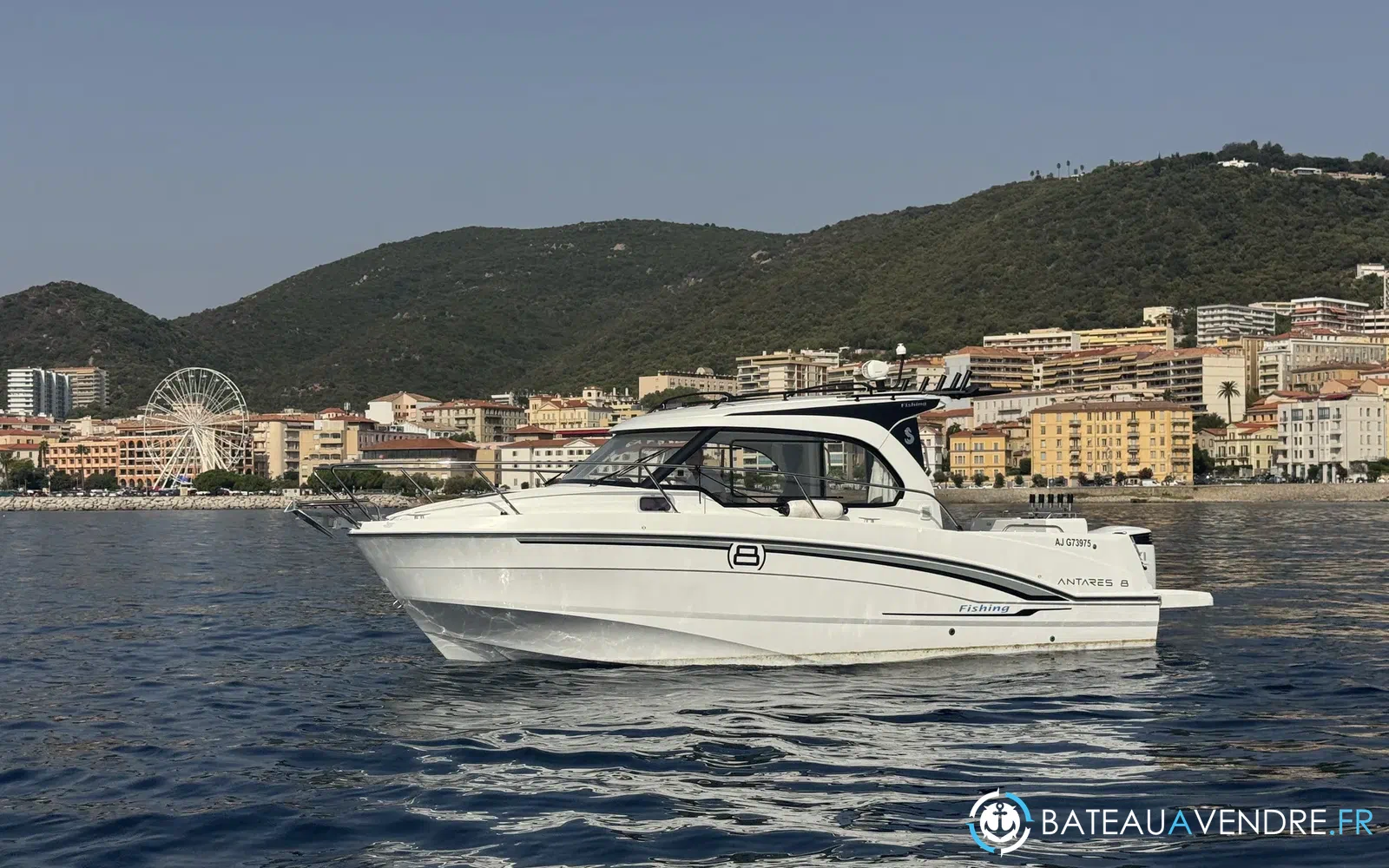 slider 0 Beneteau Antares 8 Fishing
