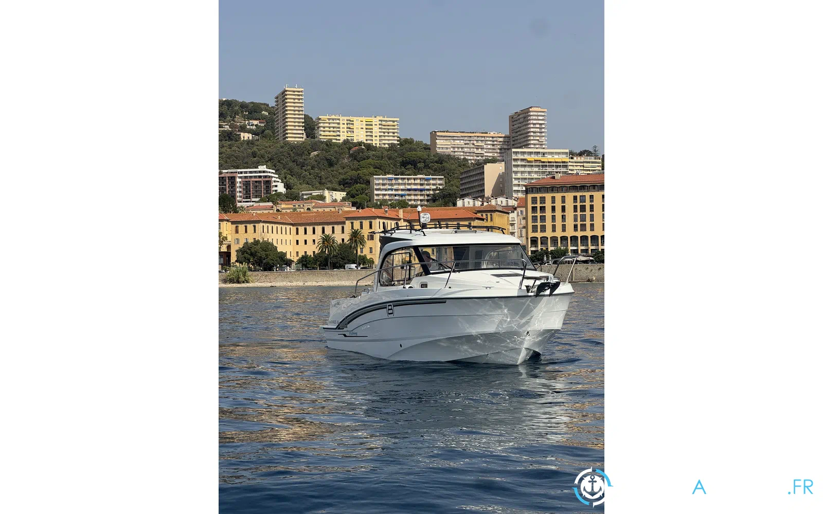 slider 14 Beneteau Antares 8 Fishing