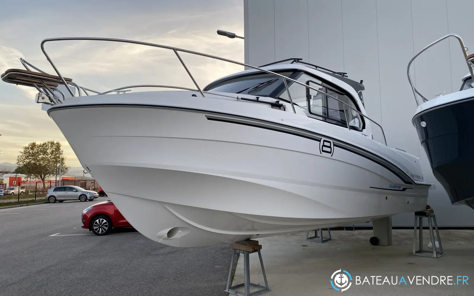 slider 21 Beneteau Antares 8 Fishing