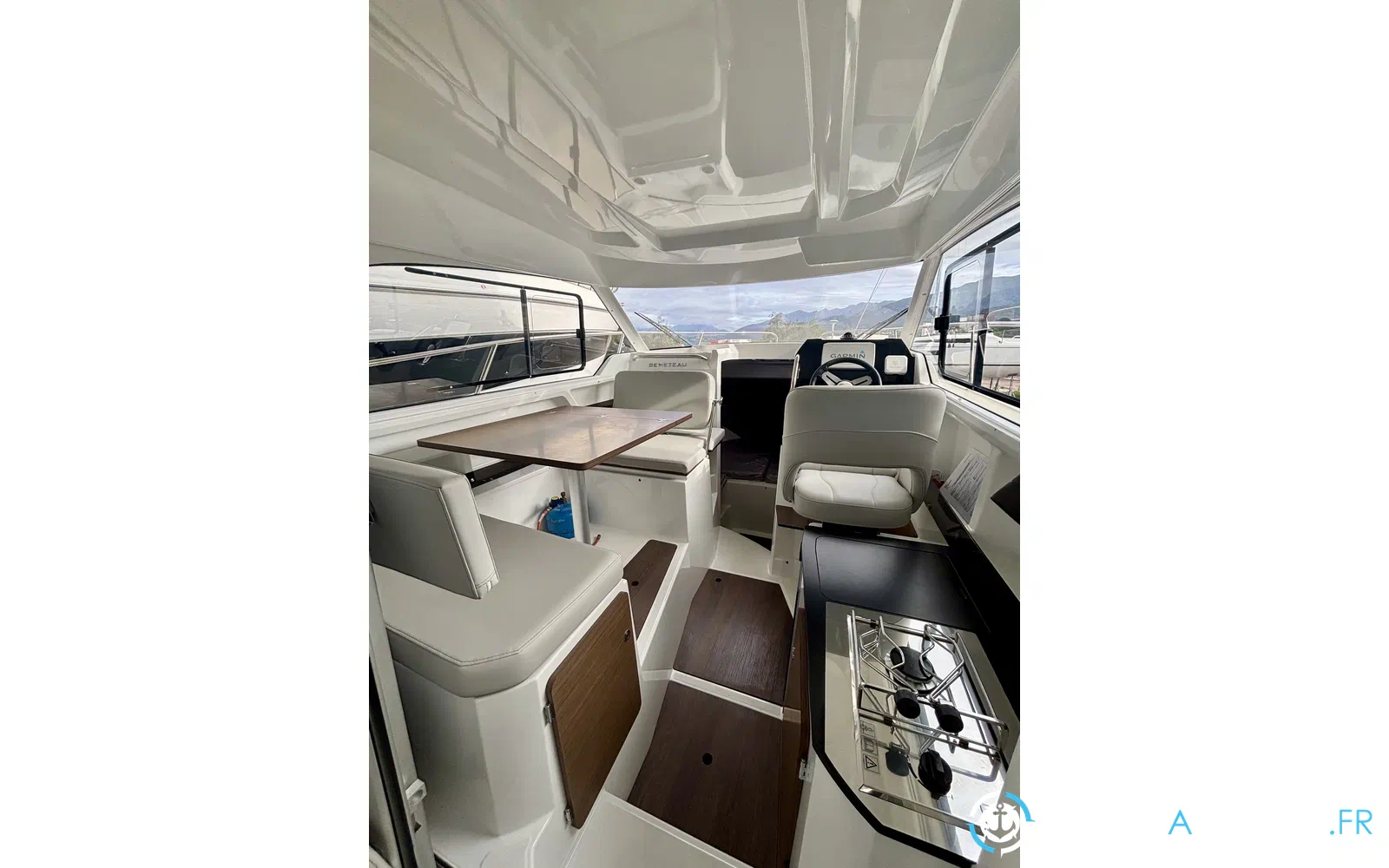 slider 26 Beneteau Antares 8 Fishing