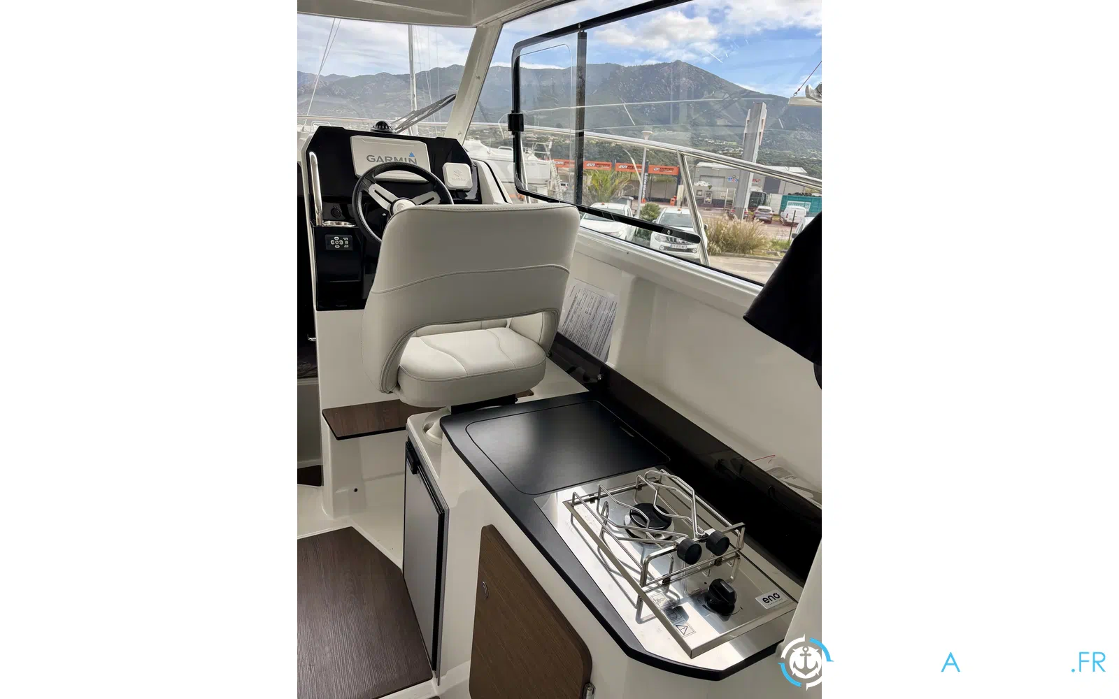 slider 27 Beneteau Antares 8 Fishing