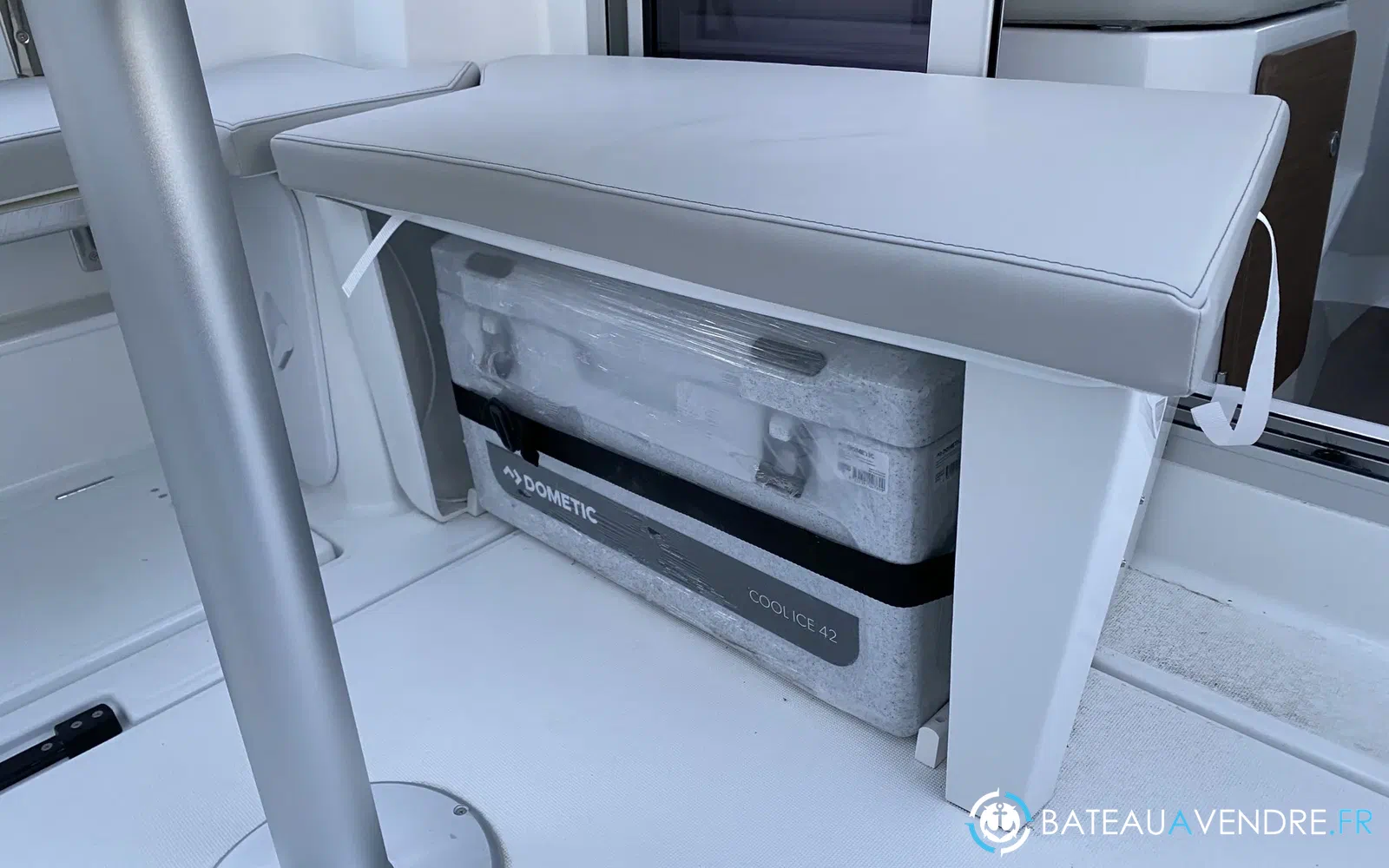 slider 37 Beneteau Antares 8 Fishing