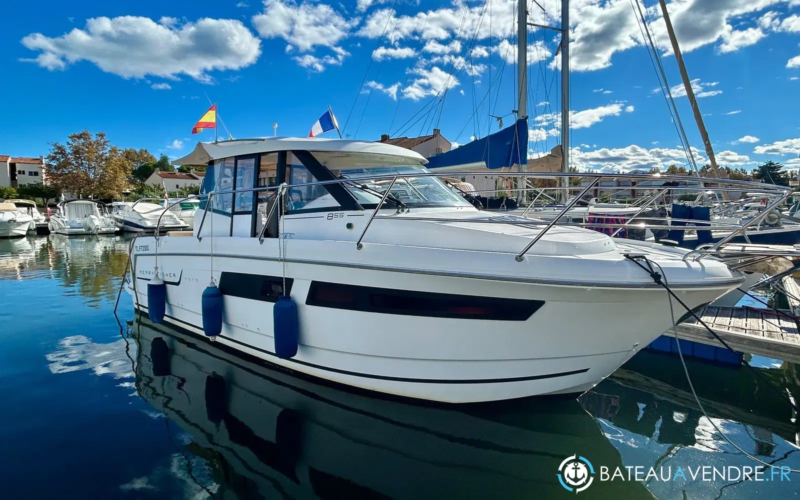 slider 0 Jeanneau Merry Fisher 855