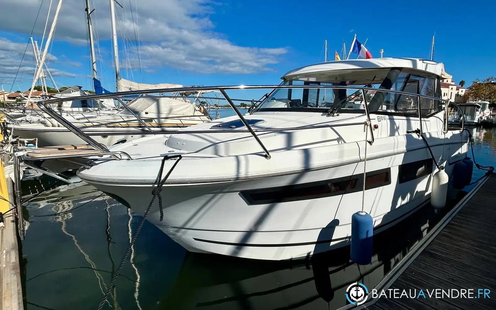 slider 2 Jeanneau Merry Fisher 855