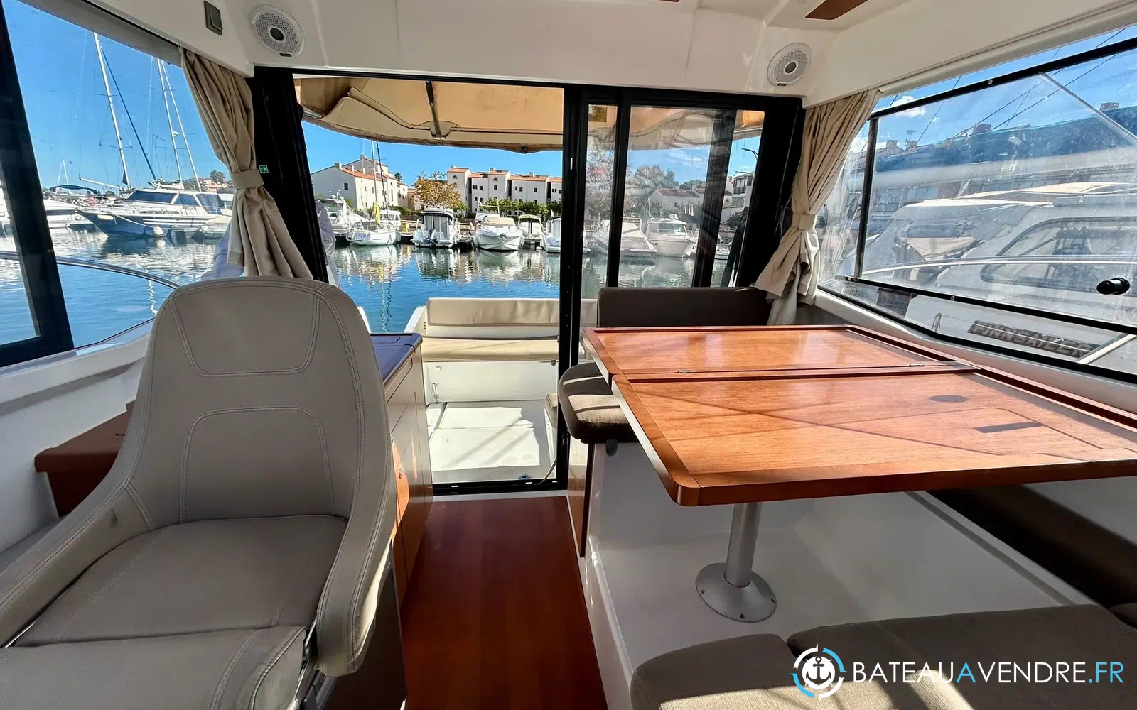 slider 11 Jeanneau Merry Fisher 855