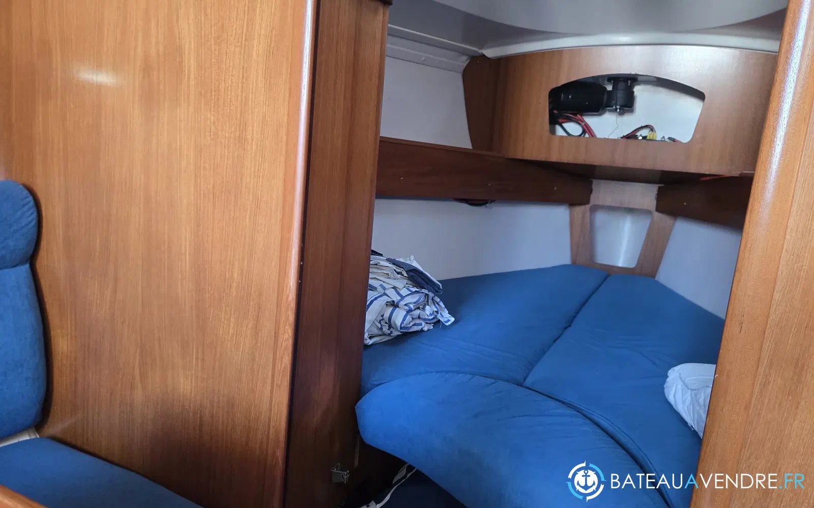 slider 10 Jeanneau Sun Odyssey 32