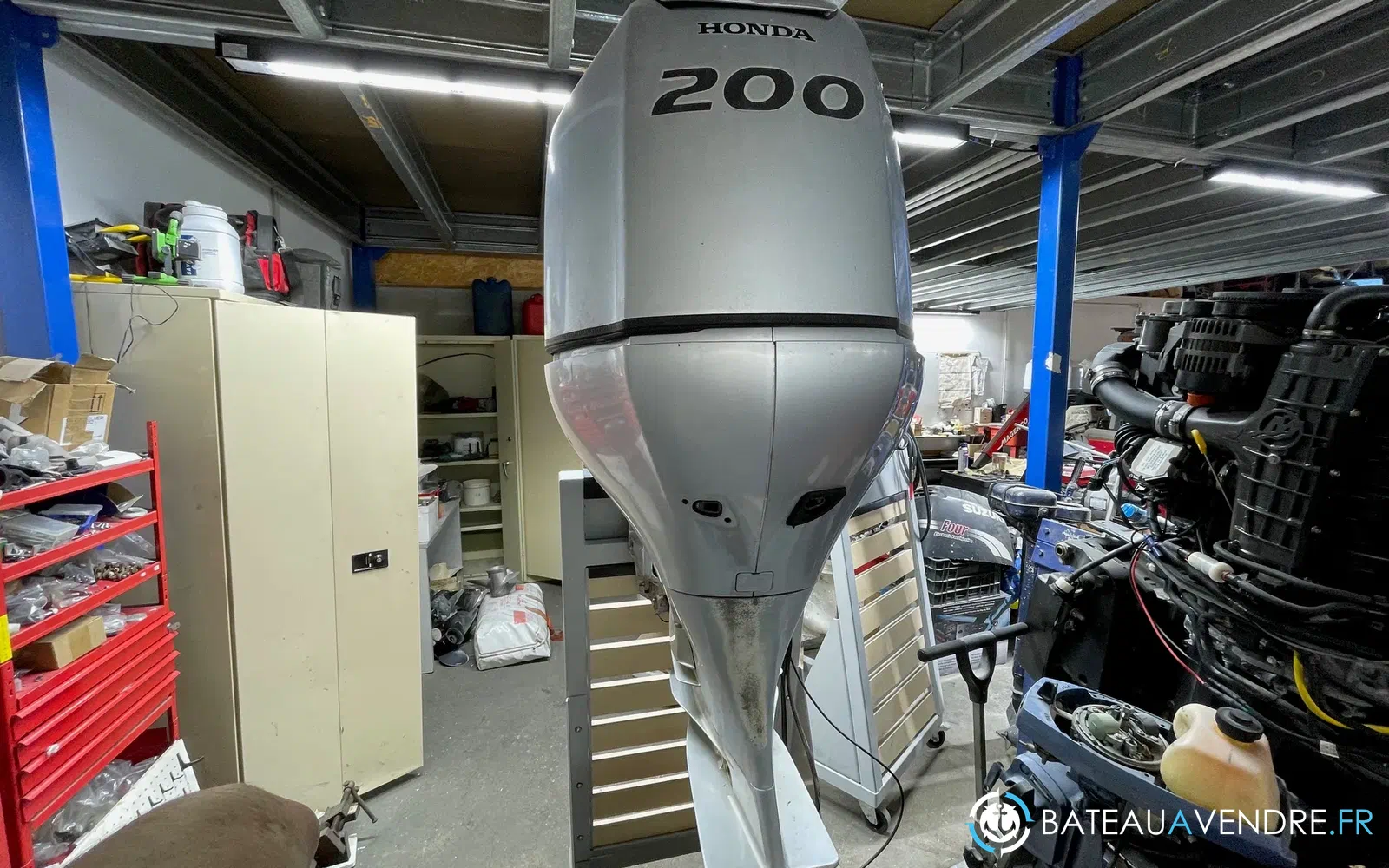 slider 1 Honda BF200