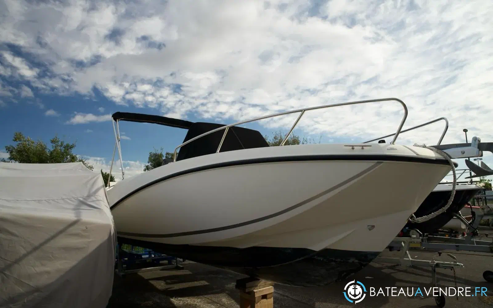 slider 0 Quicksilver Activ 675 Open