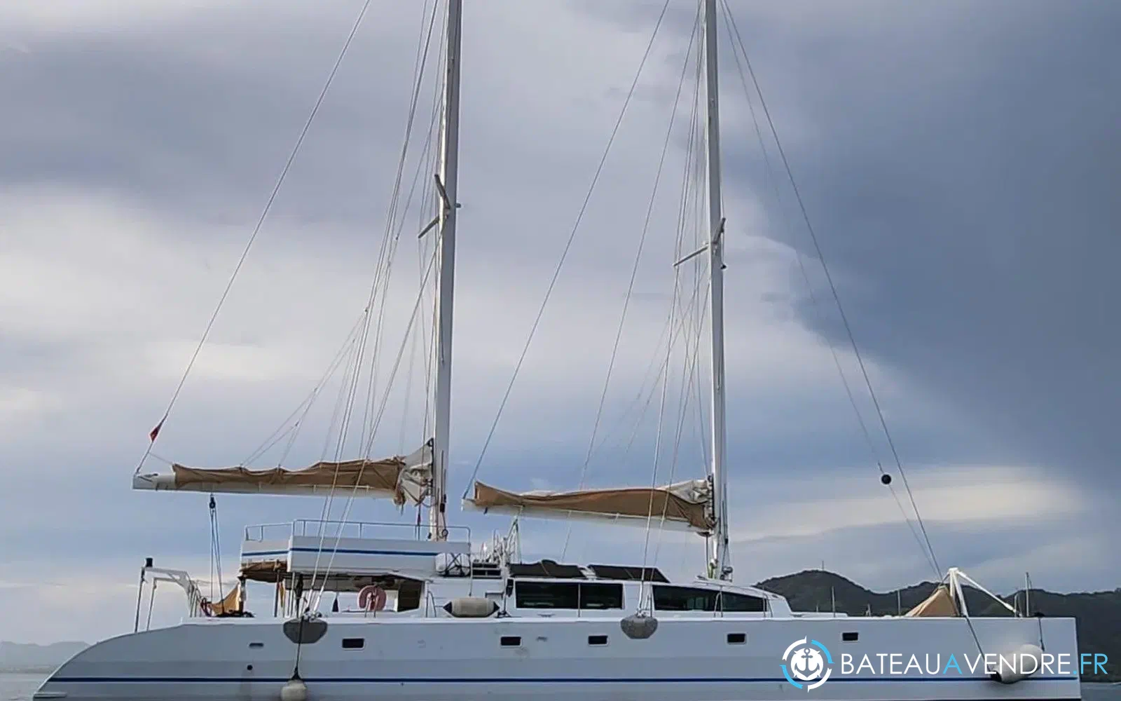 slider 1 Etoile Marine Maxi Cat 24