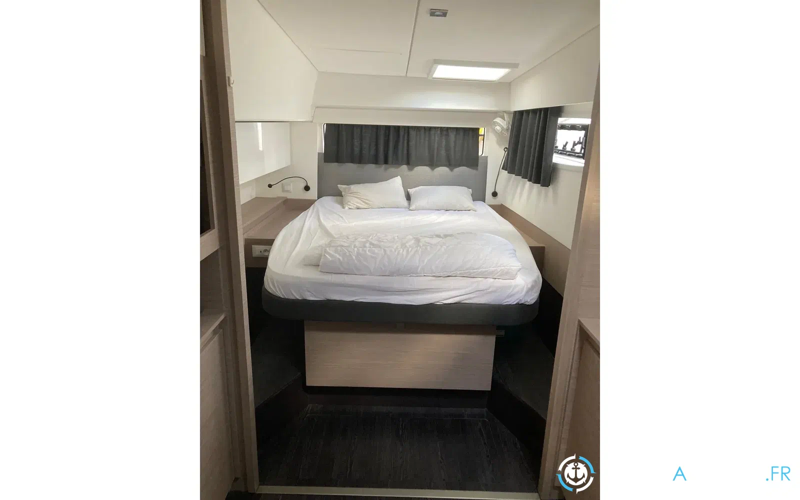slider 31 Fountaine Pajot Elba 45