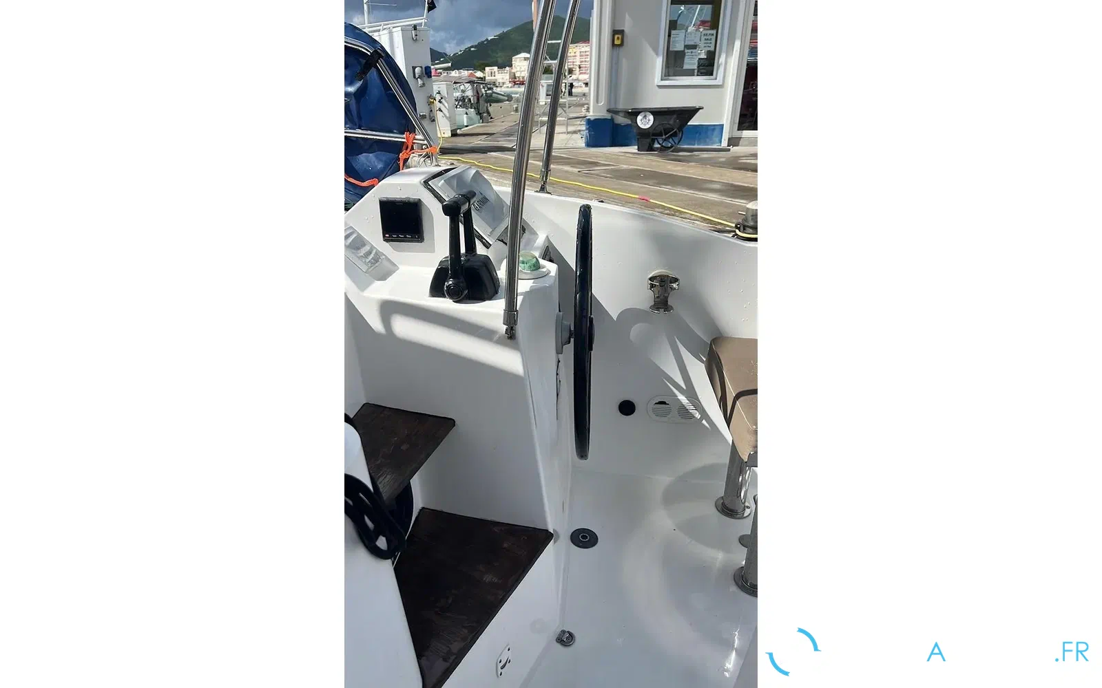 slider 4 Nautitech 40