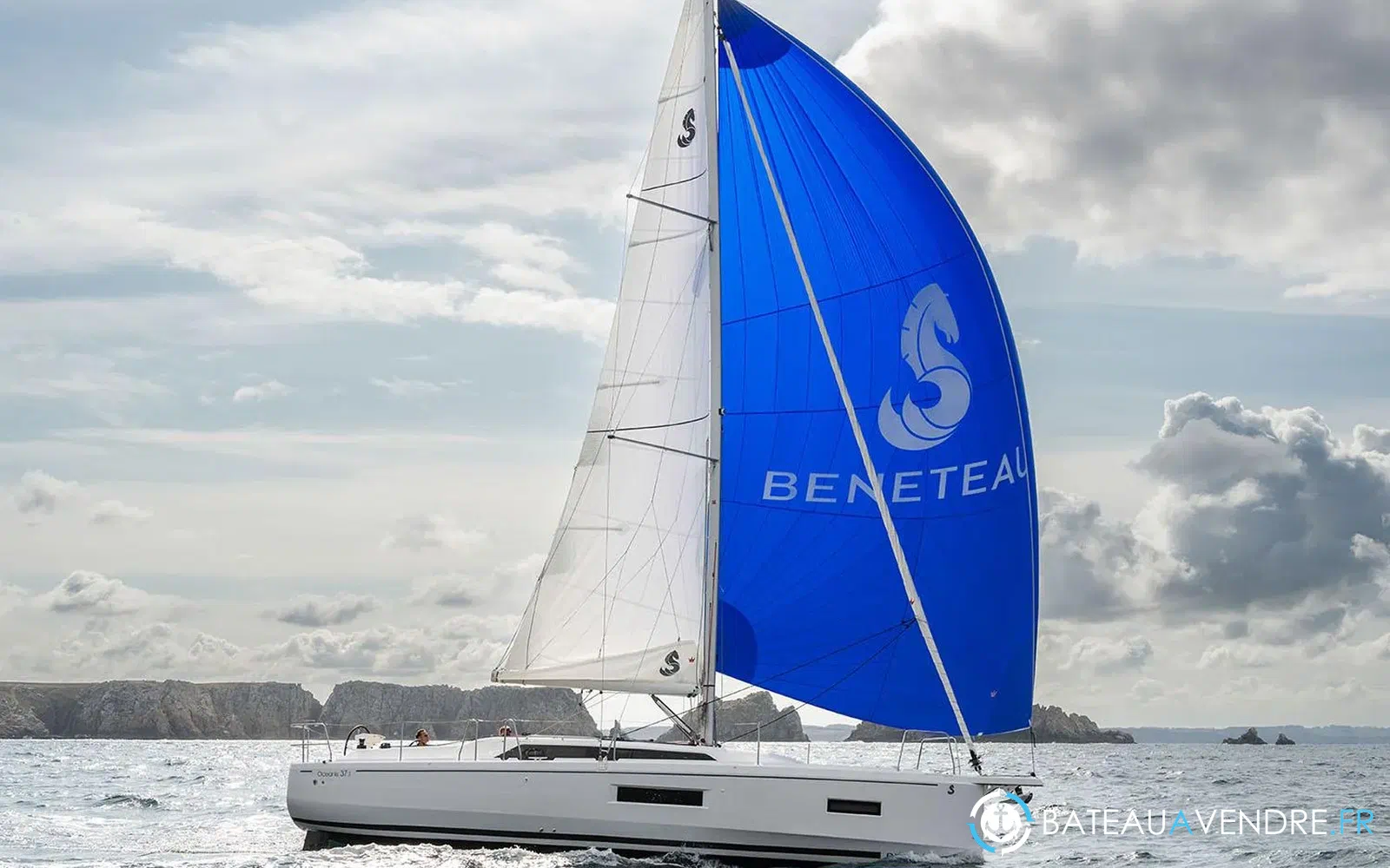slider 1 Beneteau Oceanis 37.1