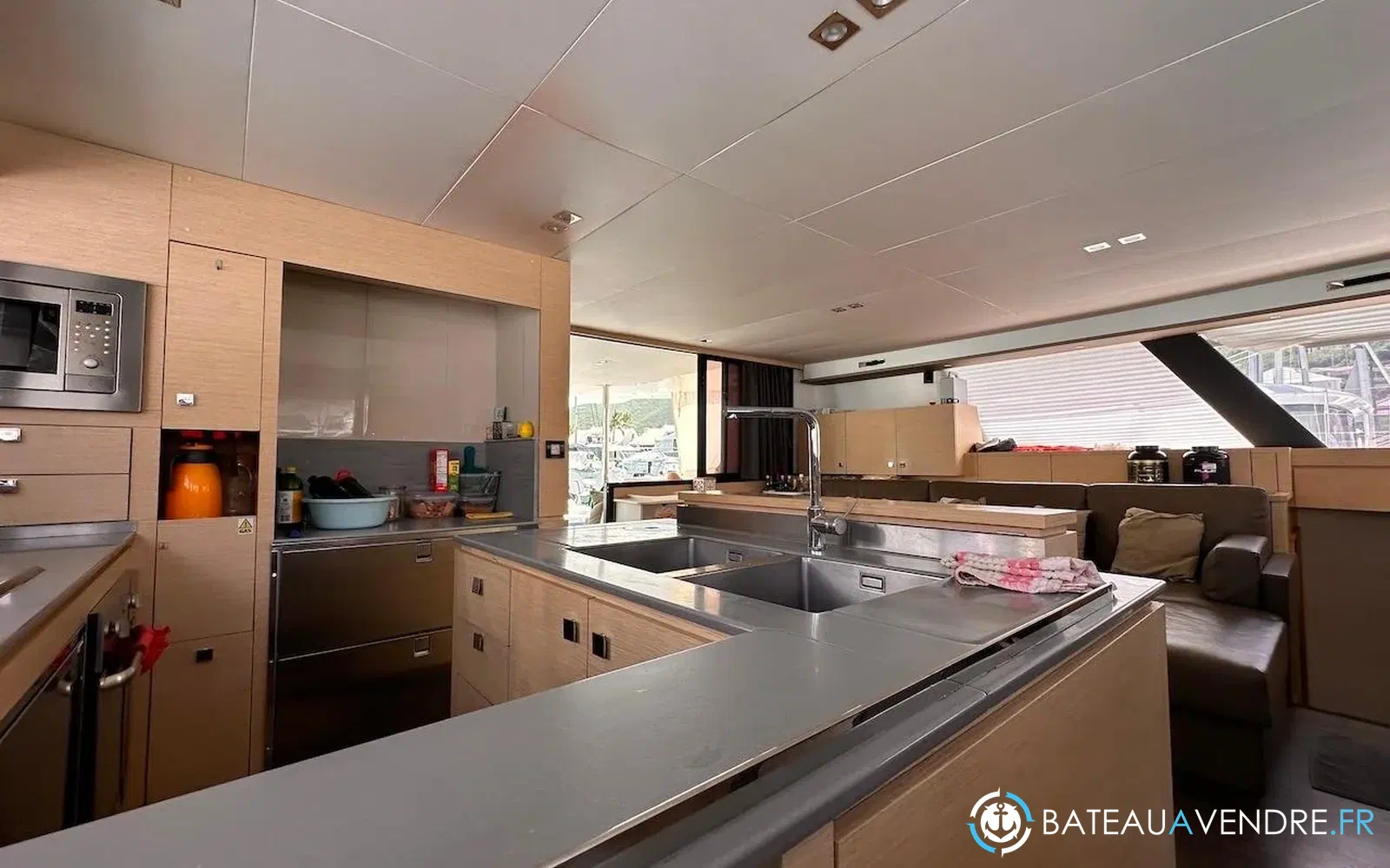 slider 138 Fountaine Pajot Ipanema 58