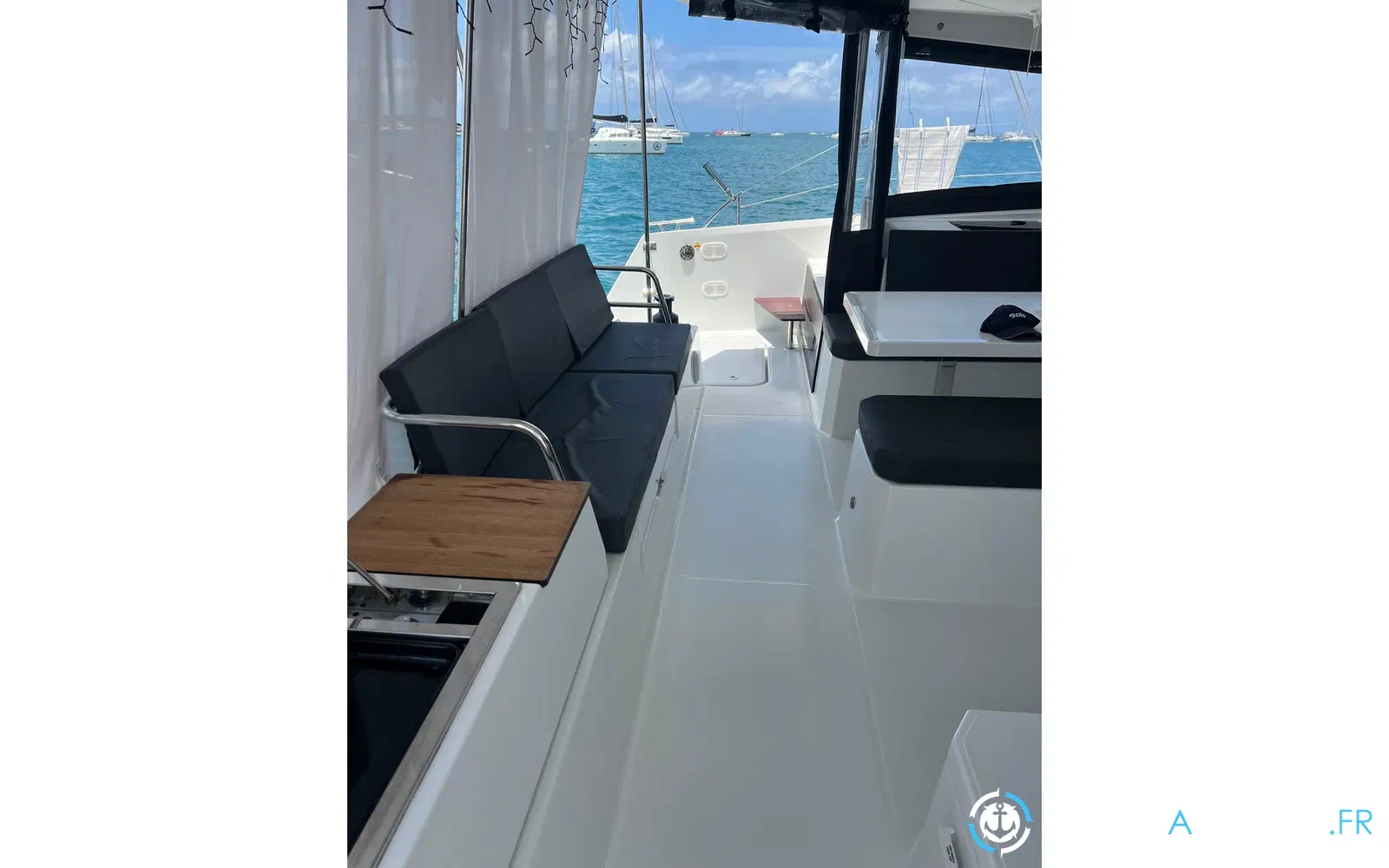slider 13 Fountaine Pajot Astrea 42