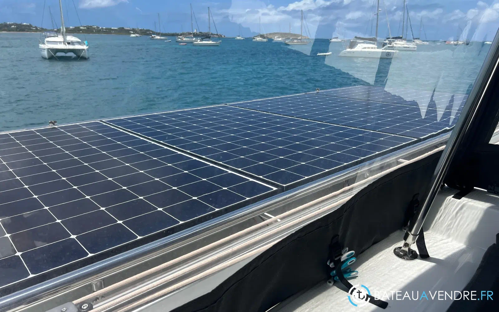 slider 22 Fountaine Pajot Astrea 42
