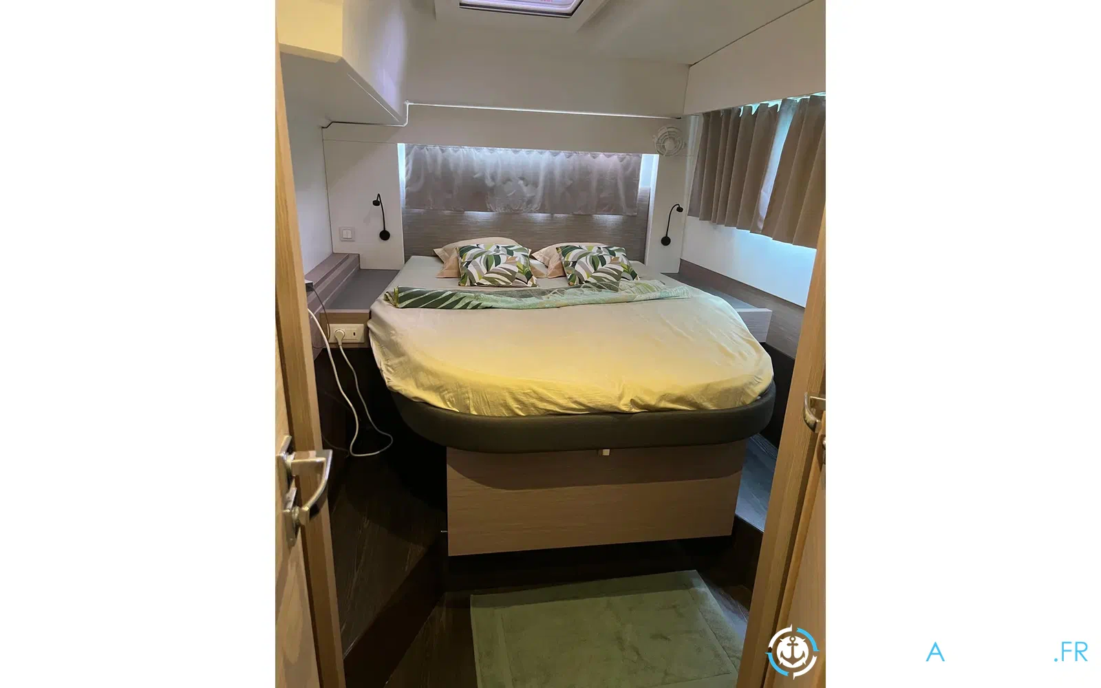 slider 23 Fountaine Pajot Astrea 42