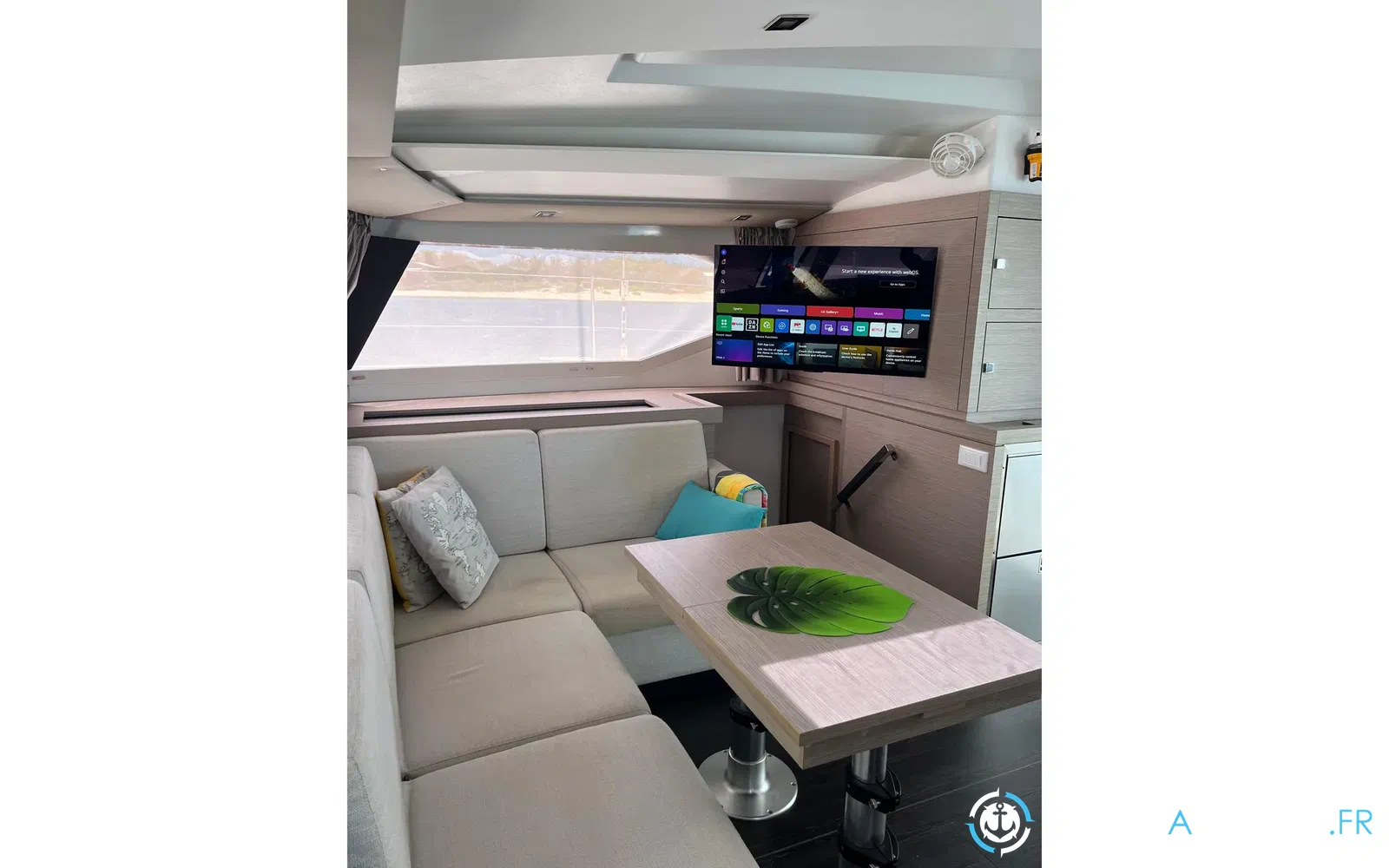 slider 35 Fountaine Pajot Astrea 42