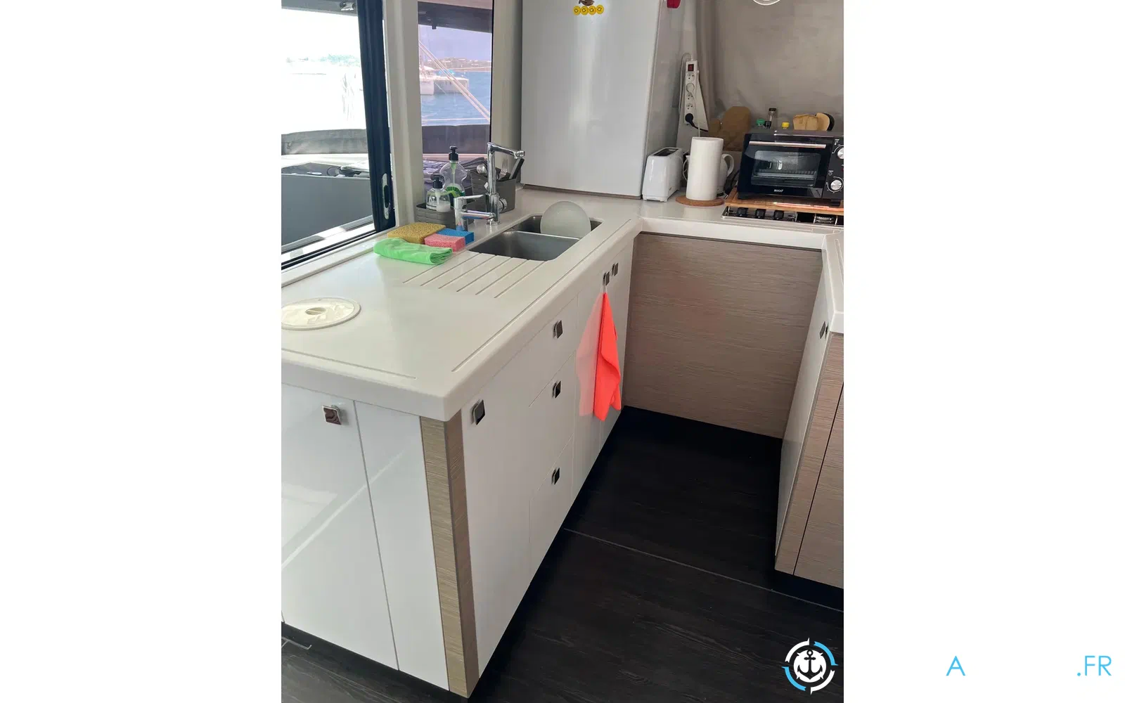 slider 36 Fountaine Pajot Astrea 42