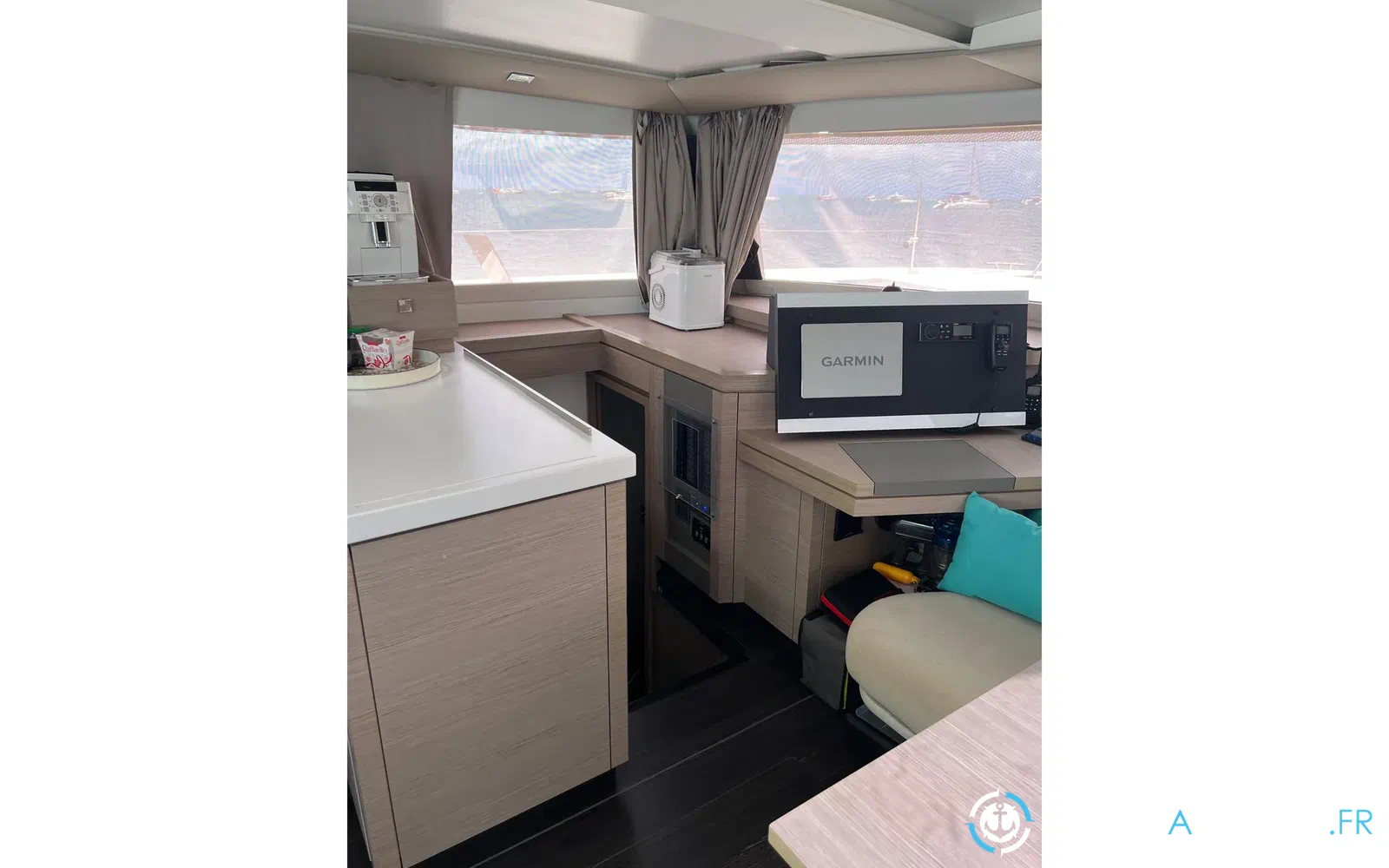 slider 38 Fountaine Pajot Astrea 42