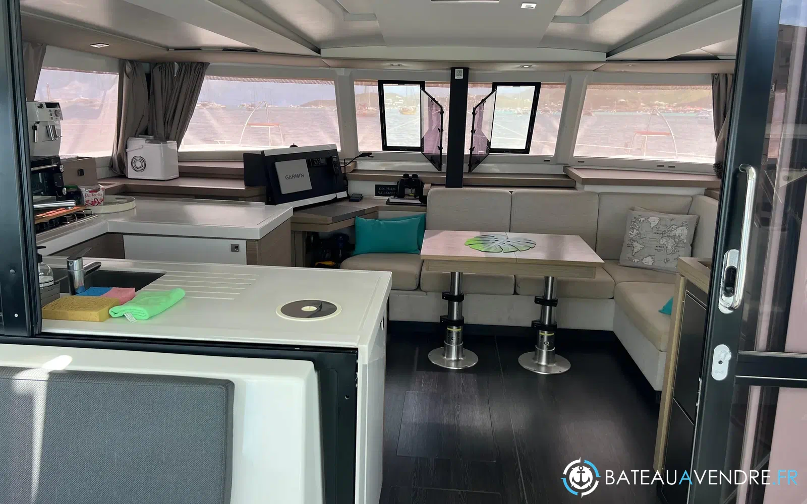 slider 40 Fountaine Pajot Astrea 42