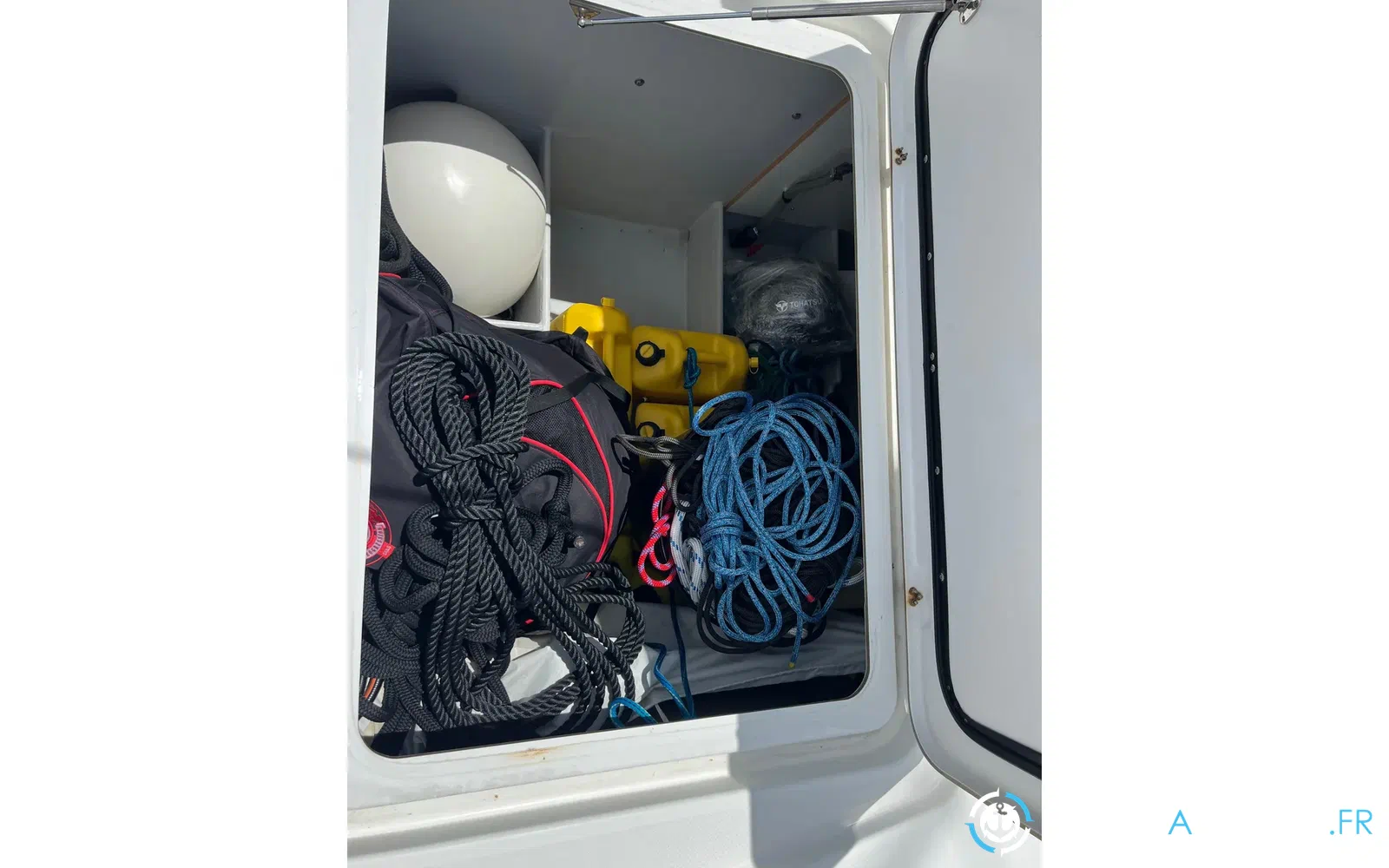 slider 45 Fountaine Pajot Astrea 42