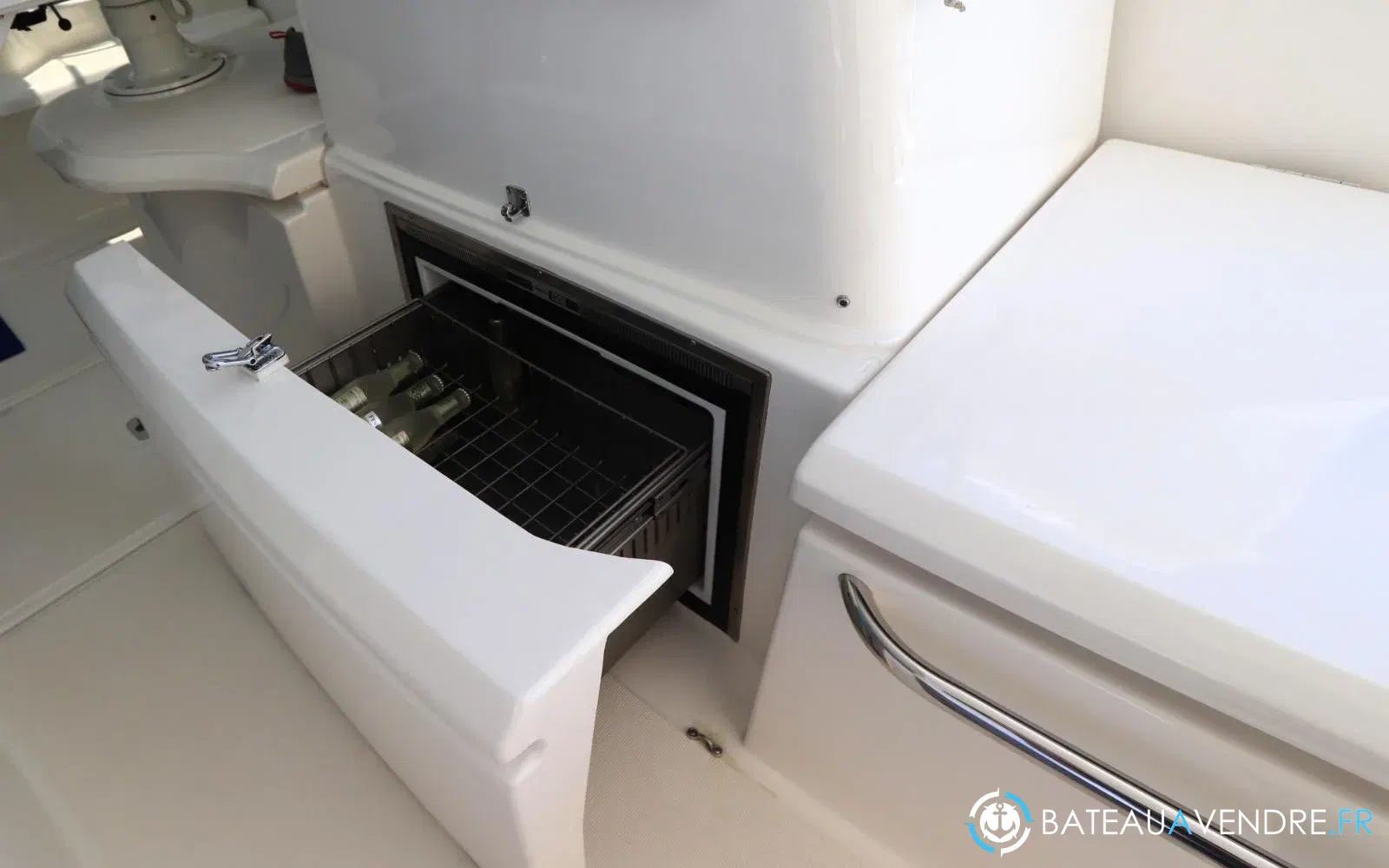 slider 22 Tiara 43 Open