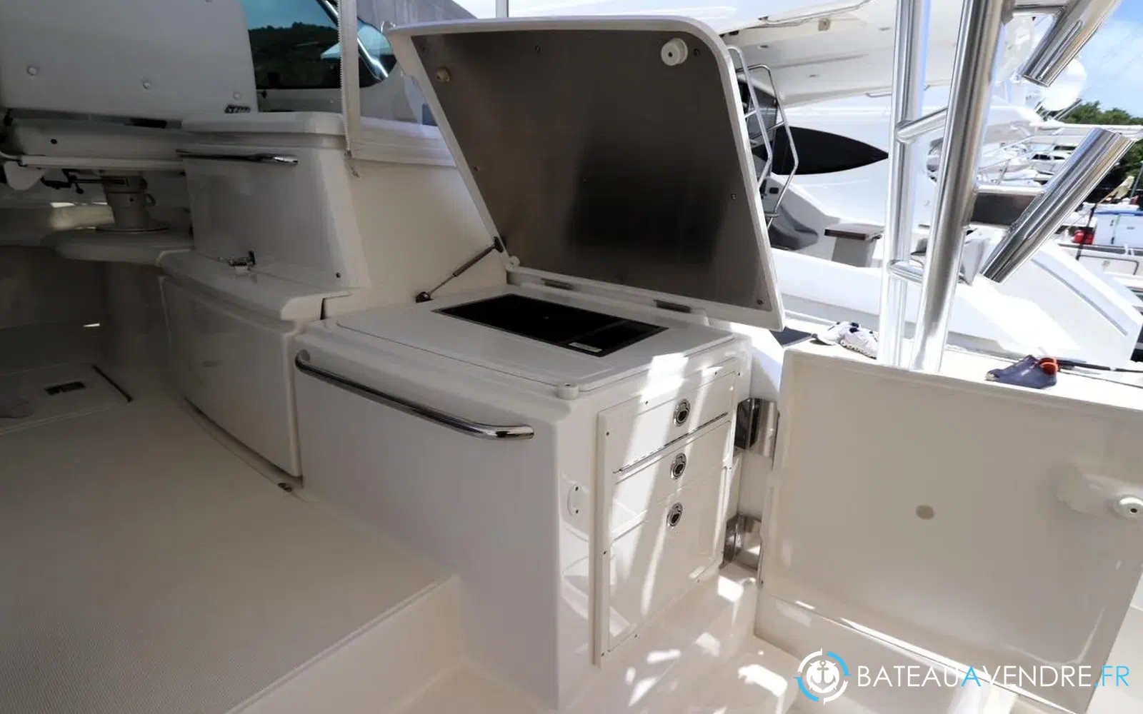 slider 23 Tiara 43 Open