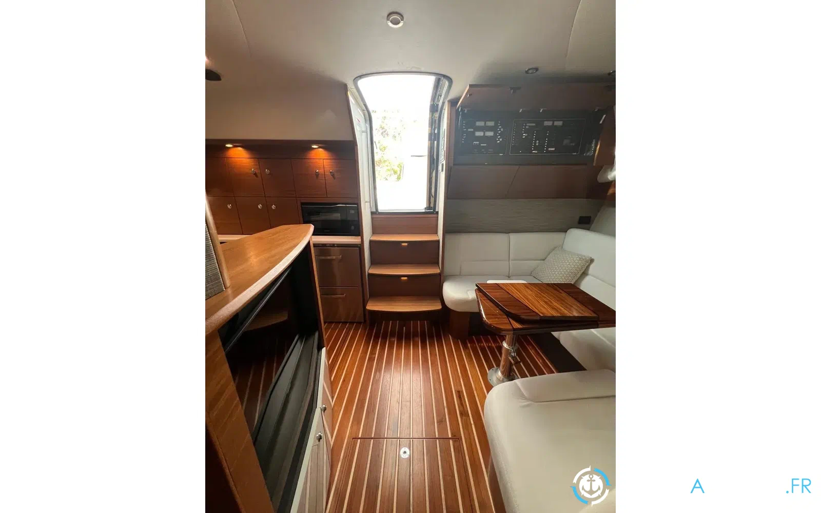 slider 26 Tiara 43 Open