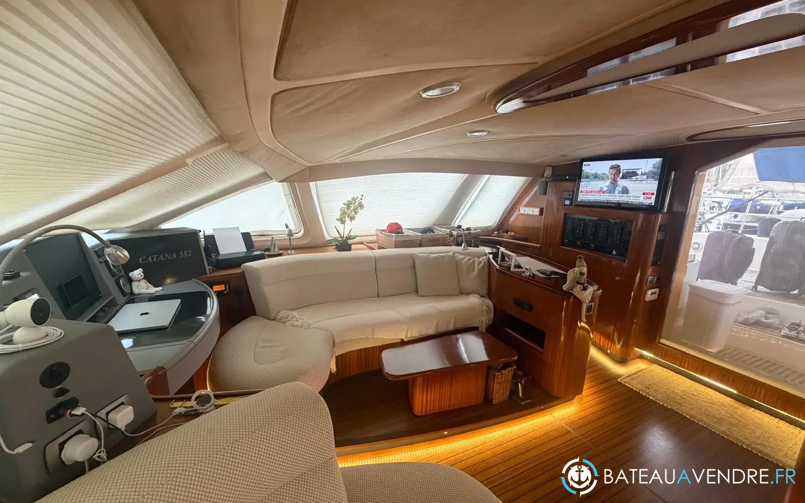 slider 23 Catana 582