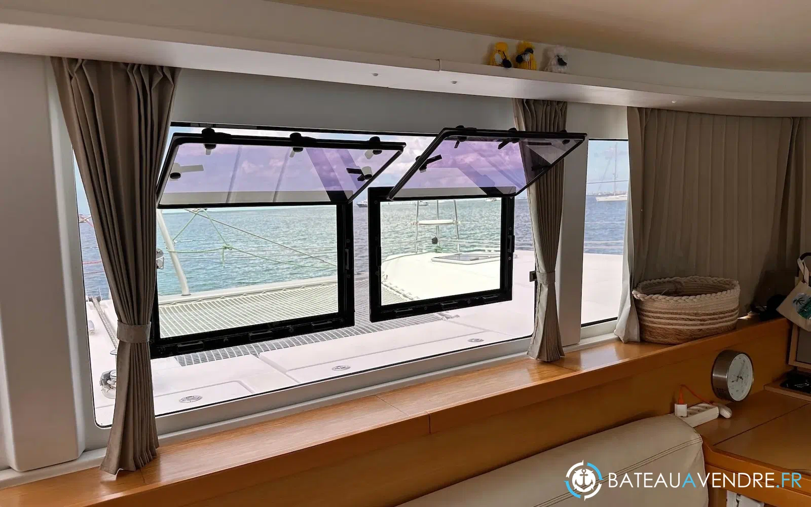 slider 93 Lagoon 42