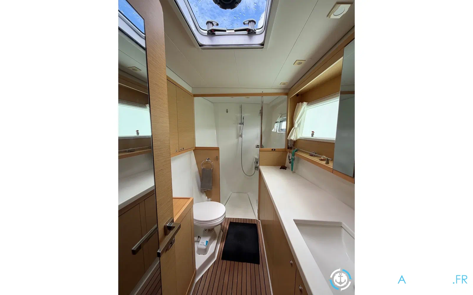 slider 122 Lagoon 450 Sport Top