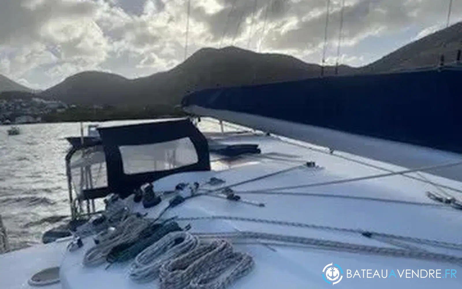 slider 3 Fountaine Pajot Orana 44