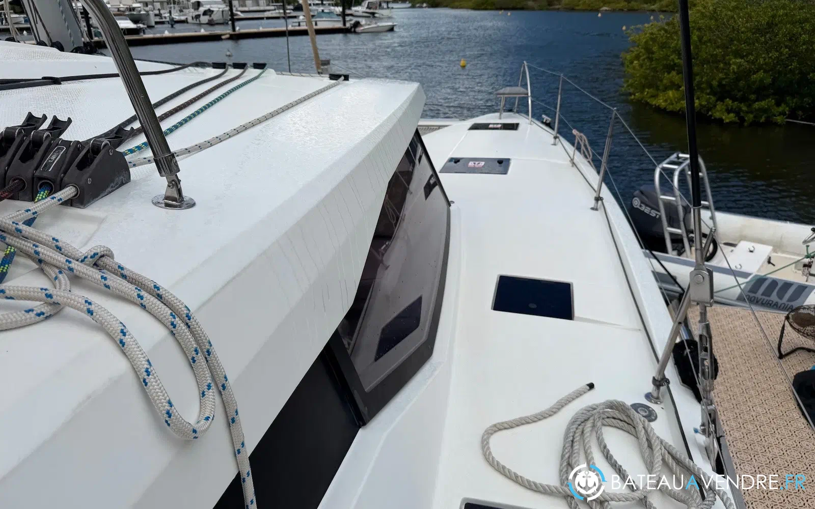 slider 14 Fountaine Pajot Astrea 42