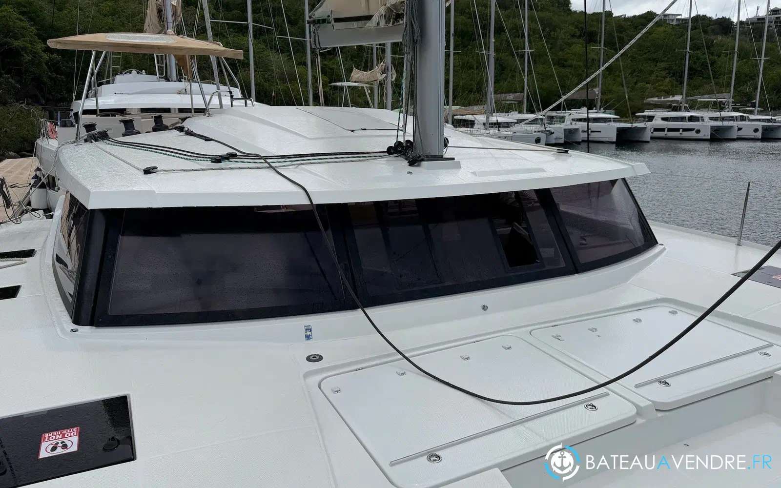 slider 19 Fountaine Pajot Astrea 42
