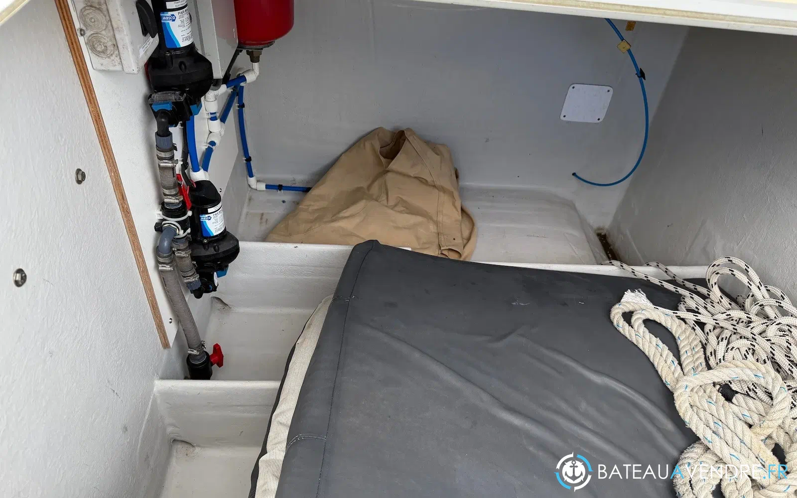 slider 22 Fountaine Pajot Astrea 42