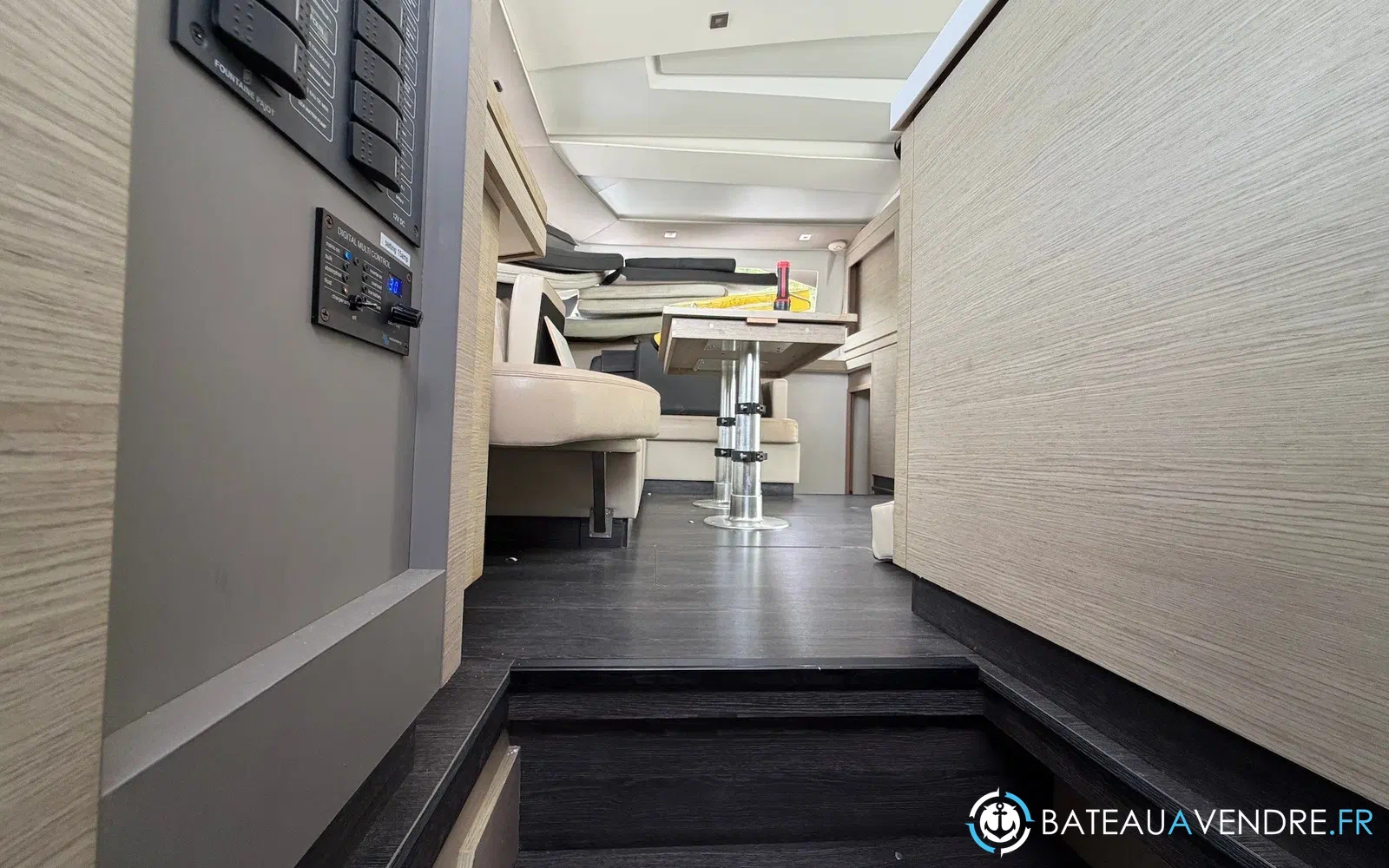 slider 43 Fountaine Pajot Astrea 42